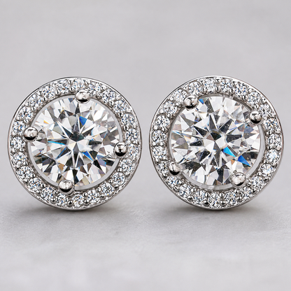 Macro detail of round center stones and circular halo settings